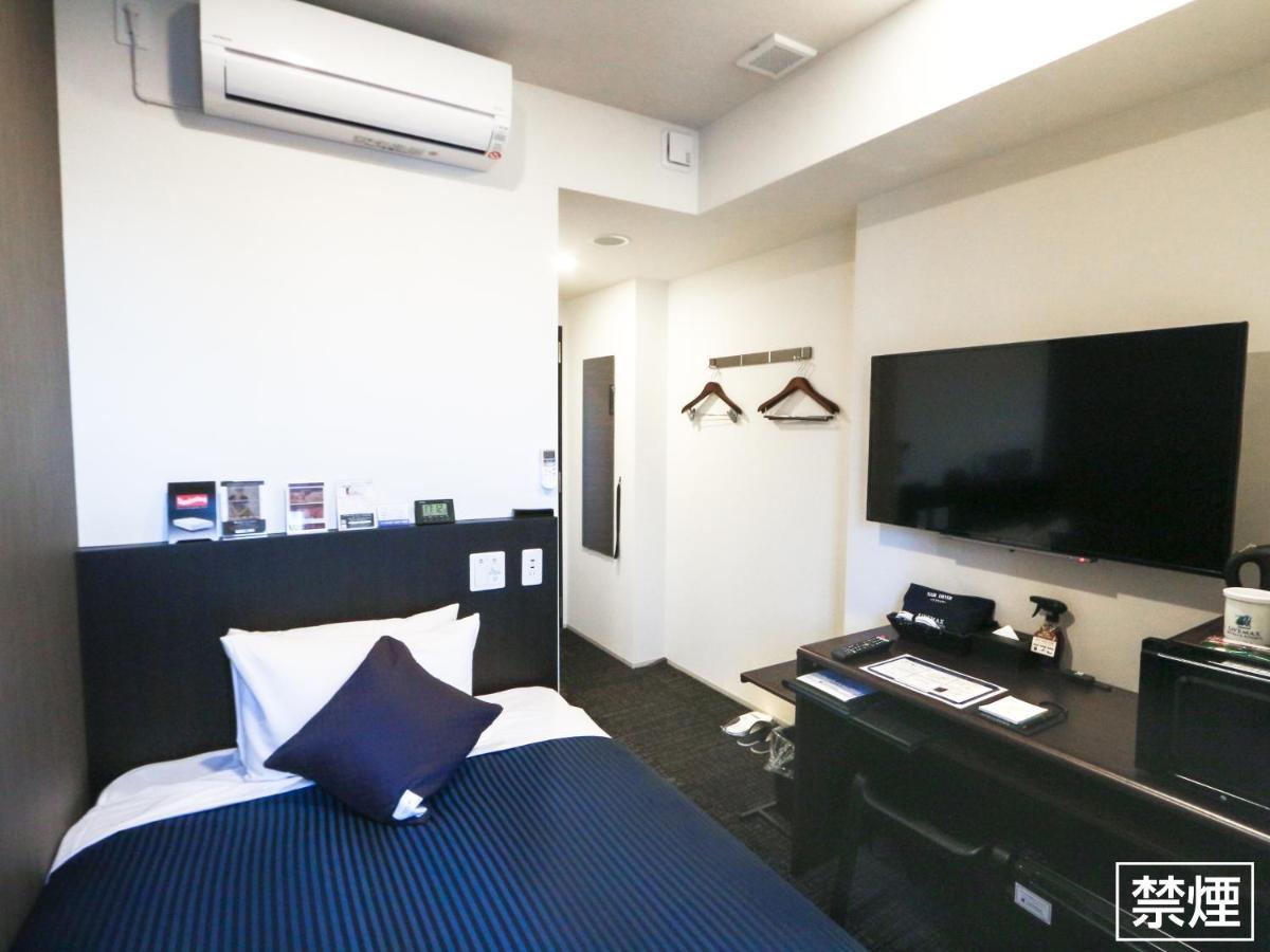 Hotel Livemax Yokohama Stadium Mae Kültér fotó