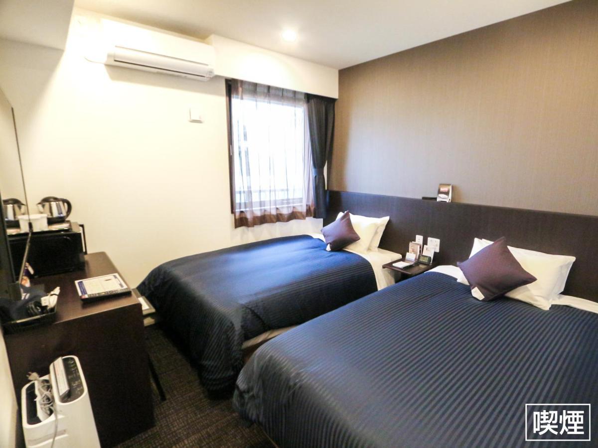 Hotel Livemax Yokohama Stadium Mae Kültér fotó